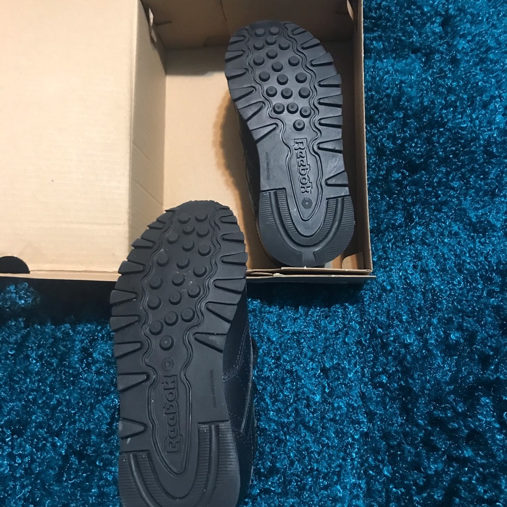 Reebok Classic - Picture 4 of 5